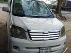 Toyota Noah 2002