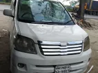 Toyota Noah 2002
