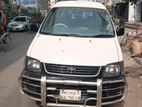 Toyota Noah 2002