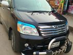 Toyota Noah 2002