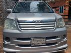 Toyota Noah 2002