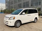 Toyota Noah 2002