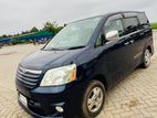 Toyota Noah 2002