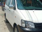 Toyota Noah 2003