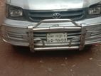 Toyota Noah . 2003