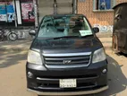 Toyota Noah 2003