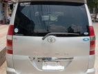 Toyota Noah 2003