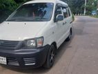 Toyota Noah 2003