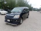 Toyota Noah 2003