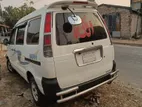 Toyota Noah . 2006