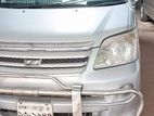 Toyota Noah 2004