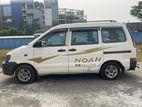 Toyota Noah . 2004