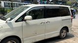 Toyota Noah 2004