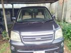 Toyota Noah 2004