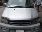 Toyota Noah . 2005