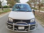 Toyota Noah 2005