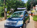 Toyota Noah 2005