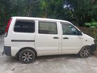 Toyota Noah 2005