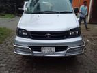 Toyota Noah 2005