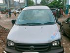 Toyota Noah 2006