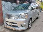 Toyota Noah ' 2006