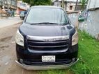 Toyota Noah 2008