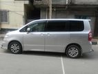 Toyota Noah 2011 2012