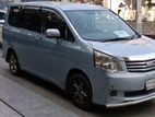 Toyota Noah 2011