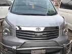 Toyota Noah 2011