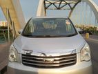 Toyota Noah 2012