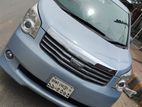 Toyota Noah 2012