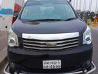 Toyota Noah 2012