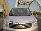 Toyota Noah 2012