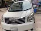 Toyota Noah 2013