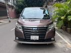 Toyota Noah . 2014