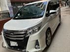 Toyota Noah 2014