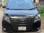 Toyota Noah 2014