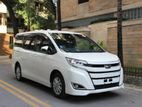 Toyota Noah . 2019