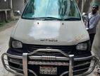 Toyota Noah 2005