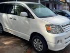 Toyota Noah 5 Door 2002