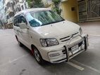 Toyota Noah All Power 2000
