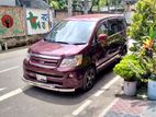 Toyota Noah BEIGE INTERIOUR 2005