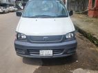 Toyota Noah DX 2004