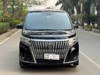 Toyota Noah Esquire GI Premium 2016