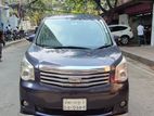 Toyota Noah G 2011