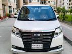 Toyota Noah G 2014