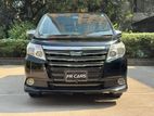 Toyota Noah G 2014