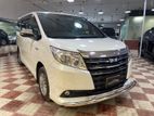 Toyota Noah G 2015 Hybrid Pearl