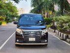 Toyota Noah G 2016