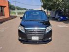 Toyota Noah G - Edition 2014